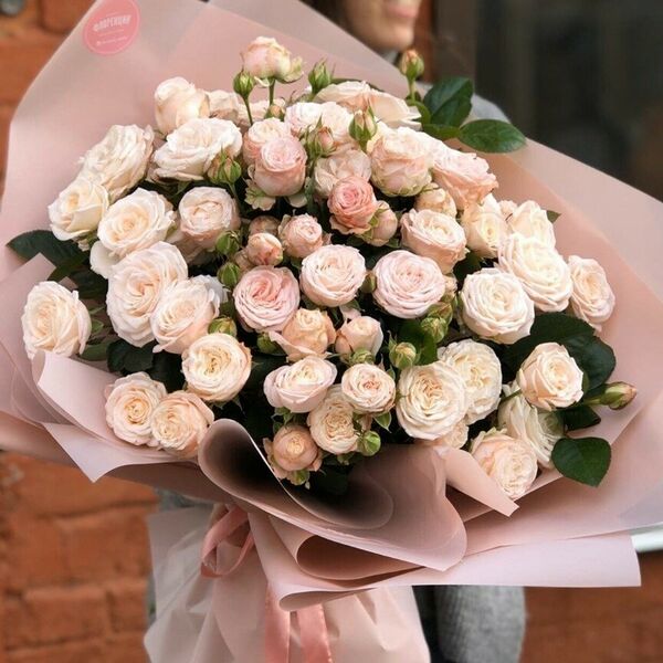 Большой букет из пионовидных роз Бомбастик