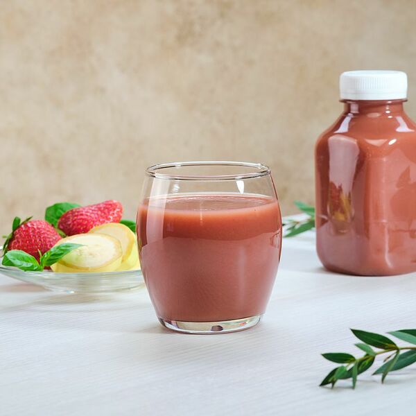 Смузи банан-клубника-базилик Пятерочка Кафе 0.3л