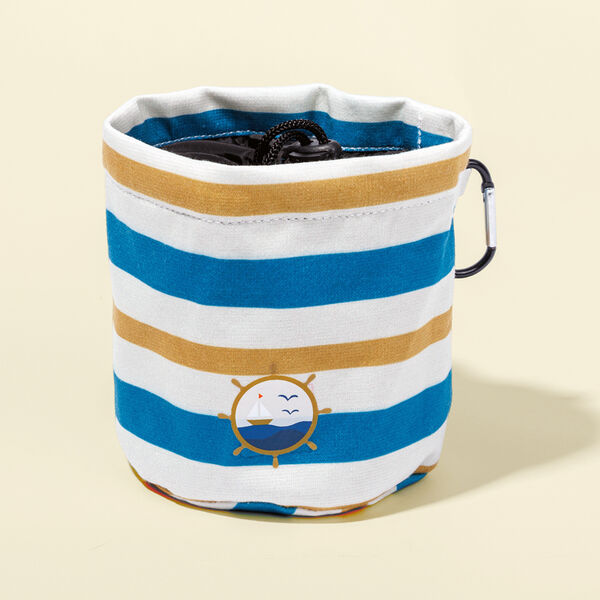 Сумка для лакомств с карабином для собак и кошек Аквамарин, 11х12 см