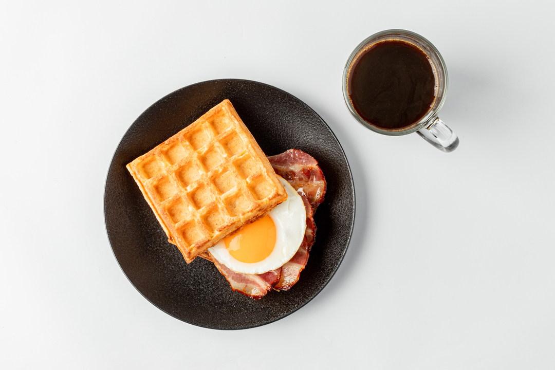 

Комбо: Вафля с беконом и яйцом + Кофе американо 532 г