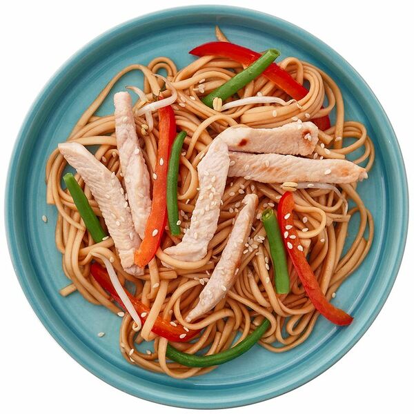 Вок лапша с курицей Шеф Перекрёсток 250 г