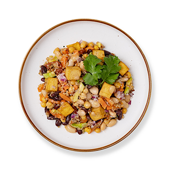 

Салат из фасоли с овощами, киноа и сыром тофу, вес