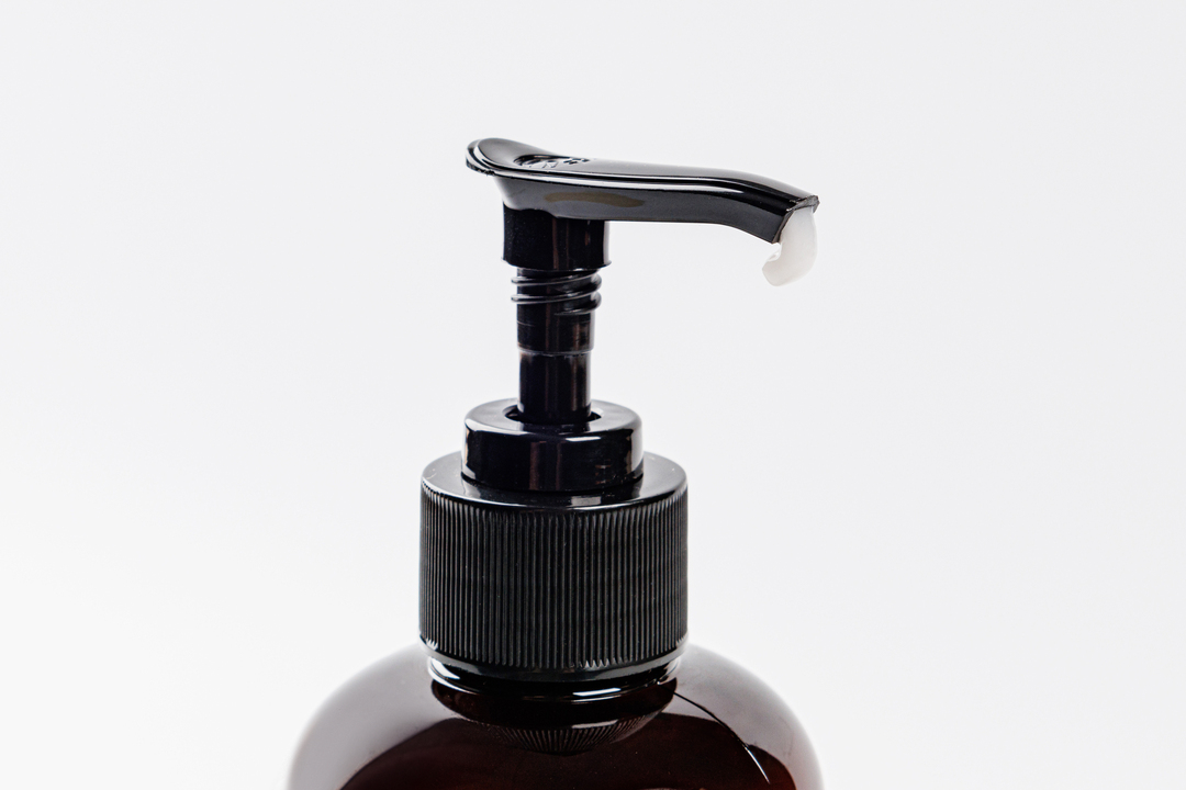 

Лосьон для тела и рук увлажняющий парфюмированный Цикламен и розовый перец 300 мл