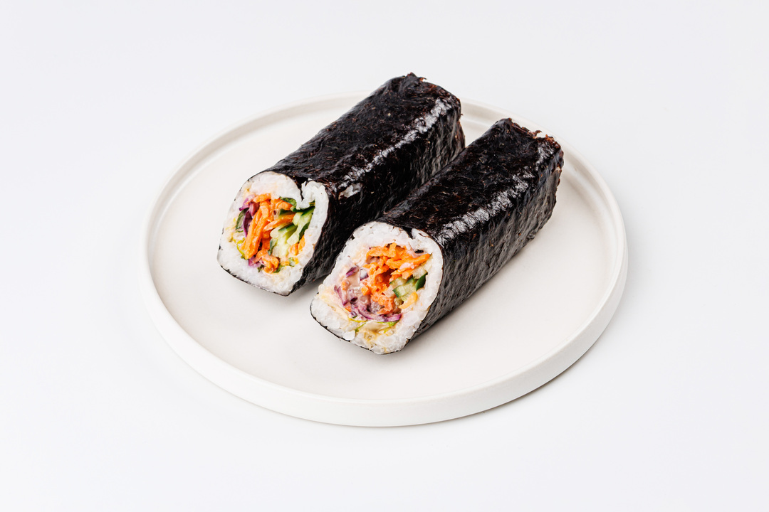 

Сэндвич ВкусВилл ролл нори с овощами и кунжутным соусом 180 г