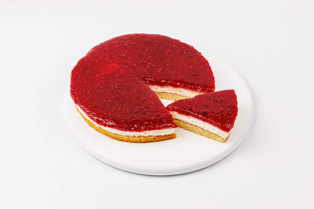 

Пирог ВкусВилл с красной смородиной и творожным кремом 460 г