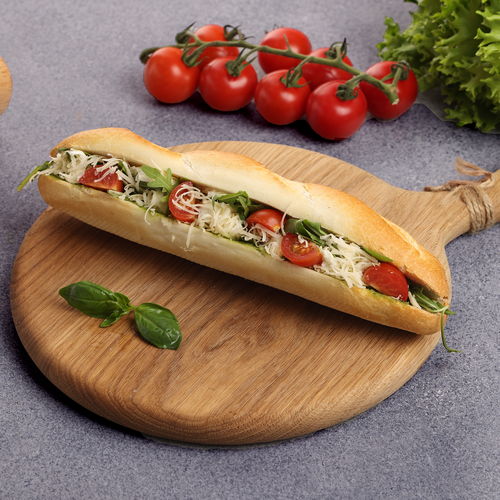 

Брускетта с моцареллой и соусом Песто