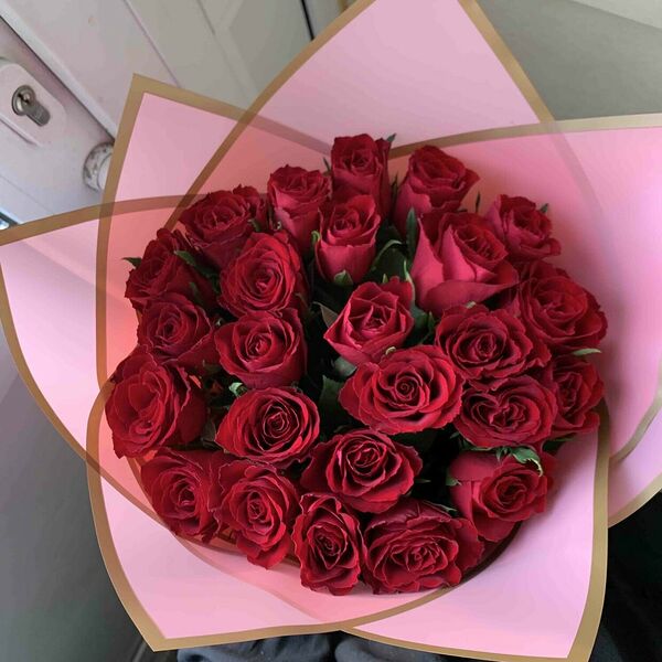 25 красных кенийских роз