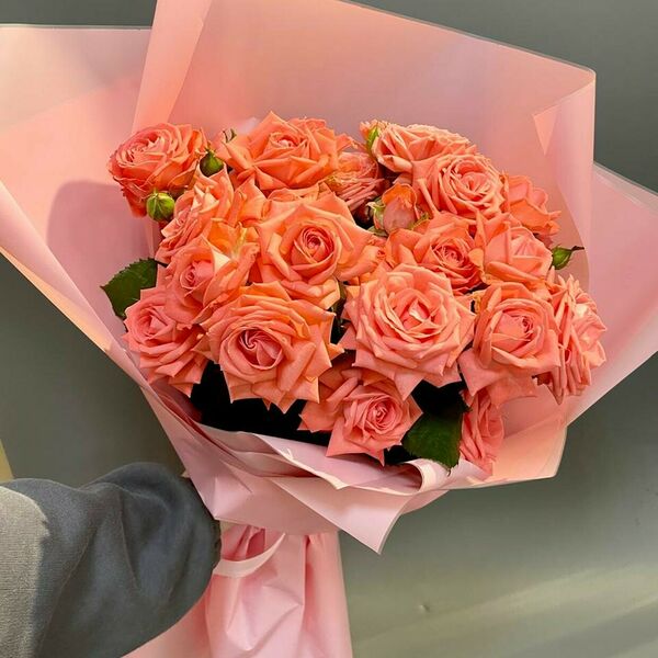 Букет кустовых роз