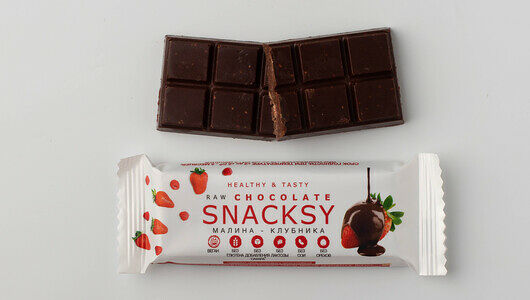 Батончик Snacksy raw chocolate с ягодами