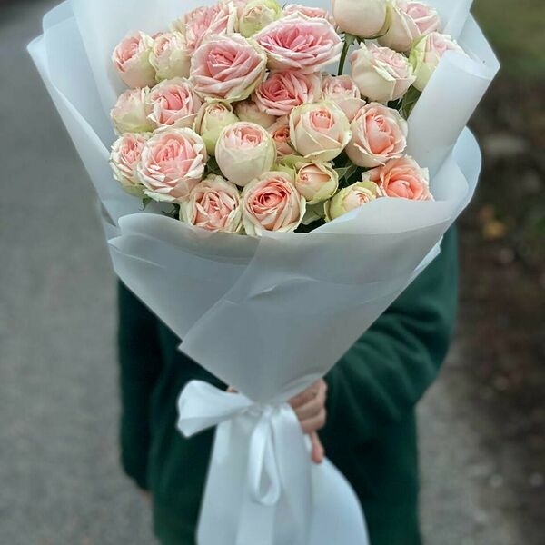 Букет кустовых роз