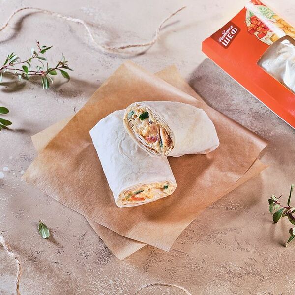 Ролл Рестория Шеф Чикен ролл с фирменным соусом, 200г