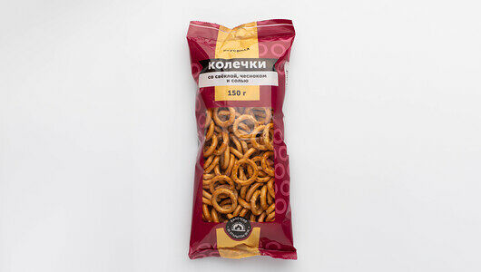 Колечки со свеклой, чесноком и солью