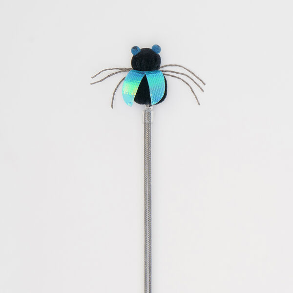 Игрушка-дразнилка для кошек Rurri Жук игрушка 5.5 см длина палки 31 см