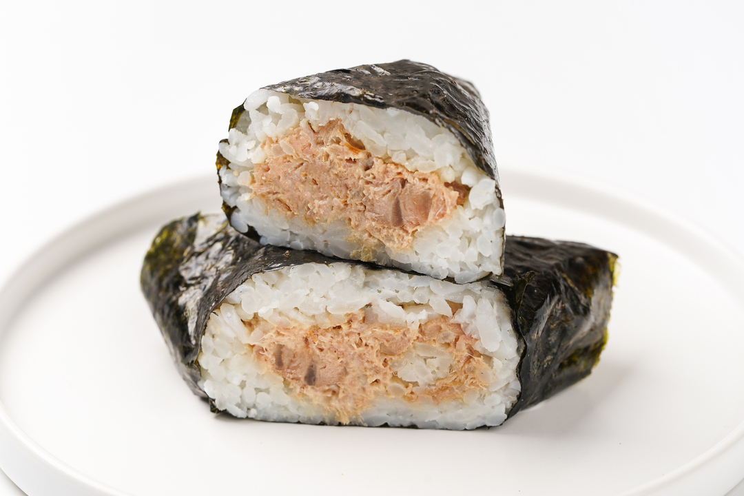 

Онигири ВкусВилл с запеченным тунцом 100 г