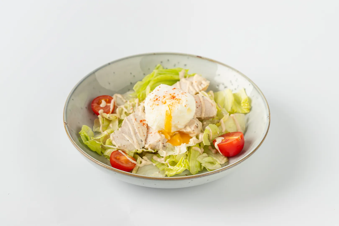 

Салат-мини Цезарь с курицей Регион 165 г