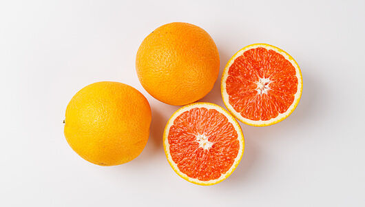 Апельсины красные вес до 650 г