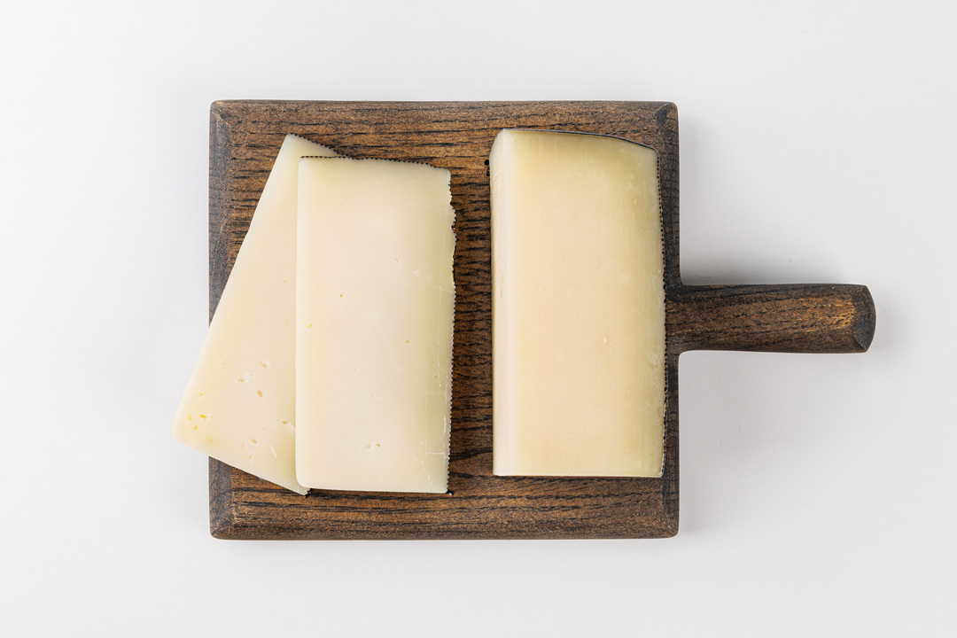 

Сыр ВкусВилл Пармезан молодой вес