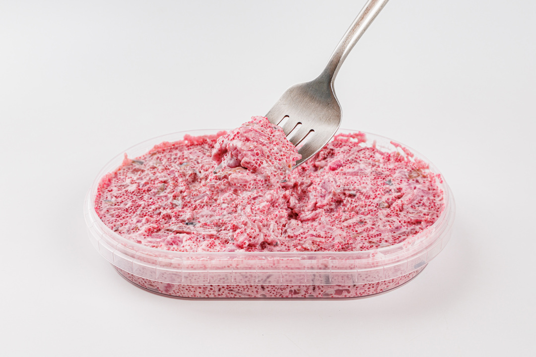 

Сельдь тихоокеанская кусочки ВкусВилл с икрой со свеклой в майонезе 180 г