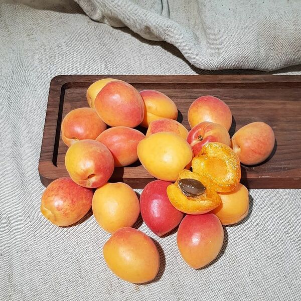 Абрикос миндальный (Danilovskymarket)