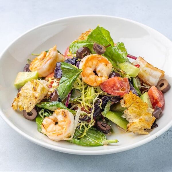 Теплый Салат с Креветками и Помидорами