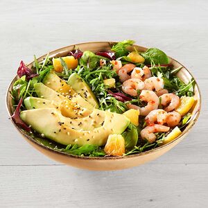 Салат с авокадо и креветкой