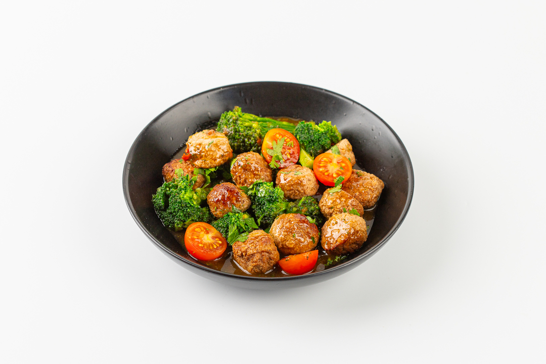 

Фрикадельки "не мясо" в томатно-шпинатном соусе с брокколи 331 г