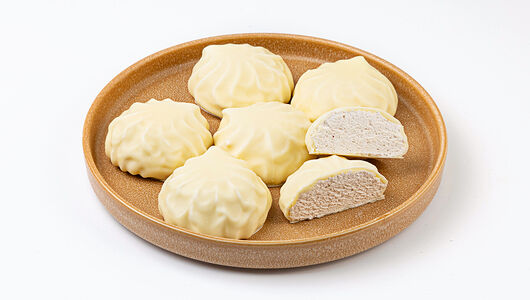 Зефир клубничный в белом шоколаде