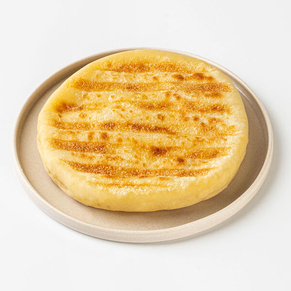 Лепешка с сыром сулугуни на гриле, кафе