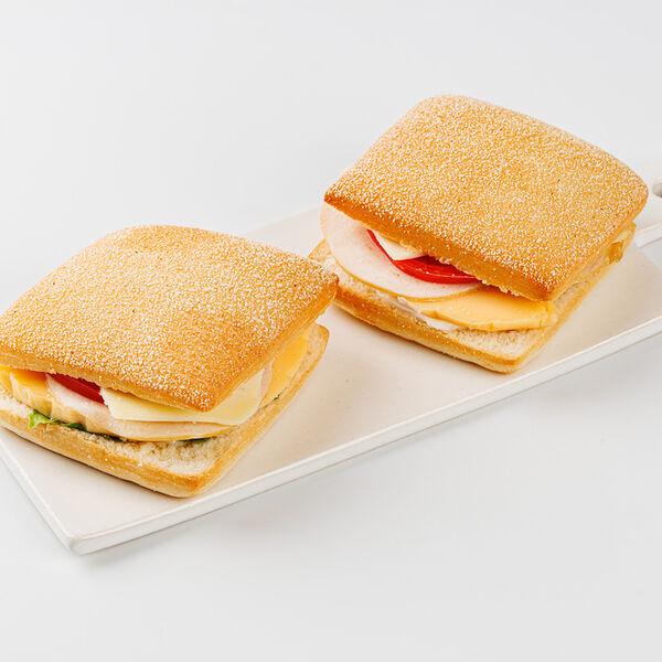 Мини-чиабатта с куриной ветчиной, омлетом и сыром (2 шт), 255г