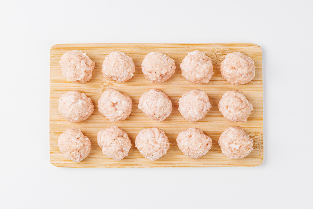 

Фрикадельки из мяса цыплят-бройлеров ВкусВилл 300г