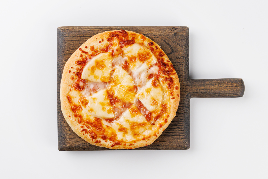 

Пицца с ветчиной куриной и сыром кусок 90 г