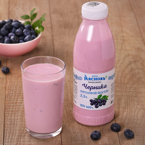 Йогурт питьевой черника 2,5% МясновЪ Ферма