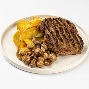 Бифштекс из говядины с картофелем