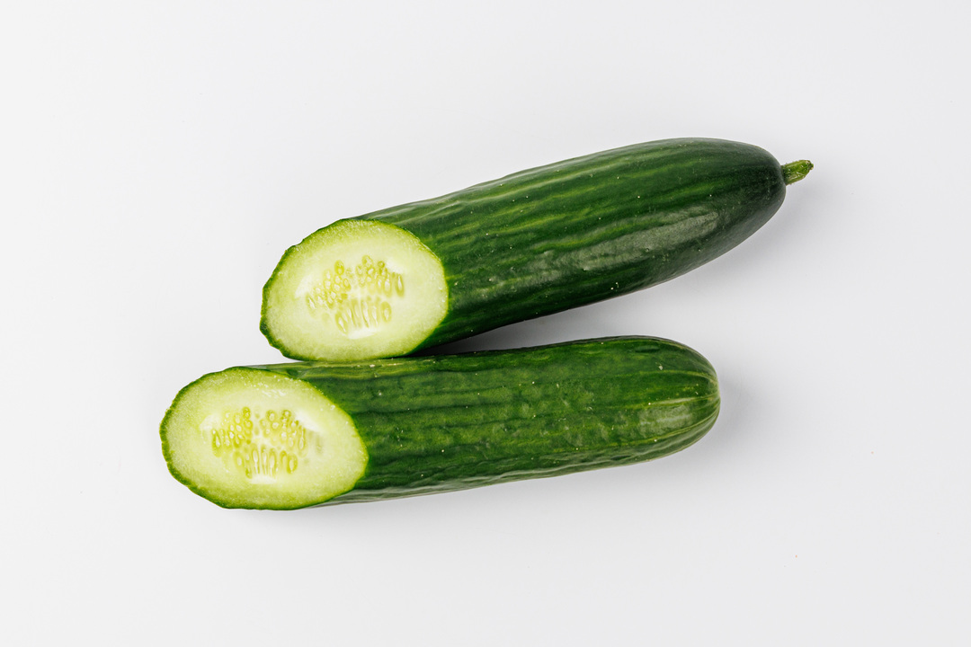 

Огурец длинноплодный 1 шт 180 г