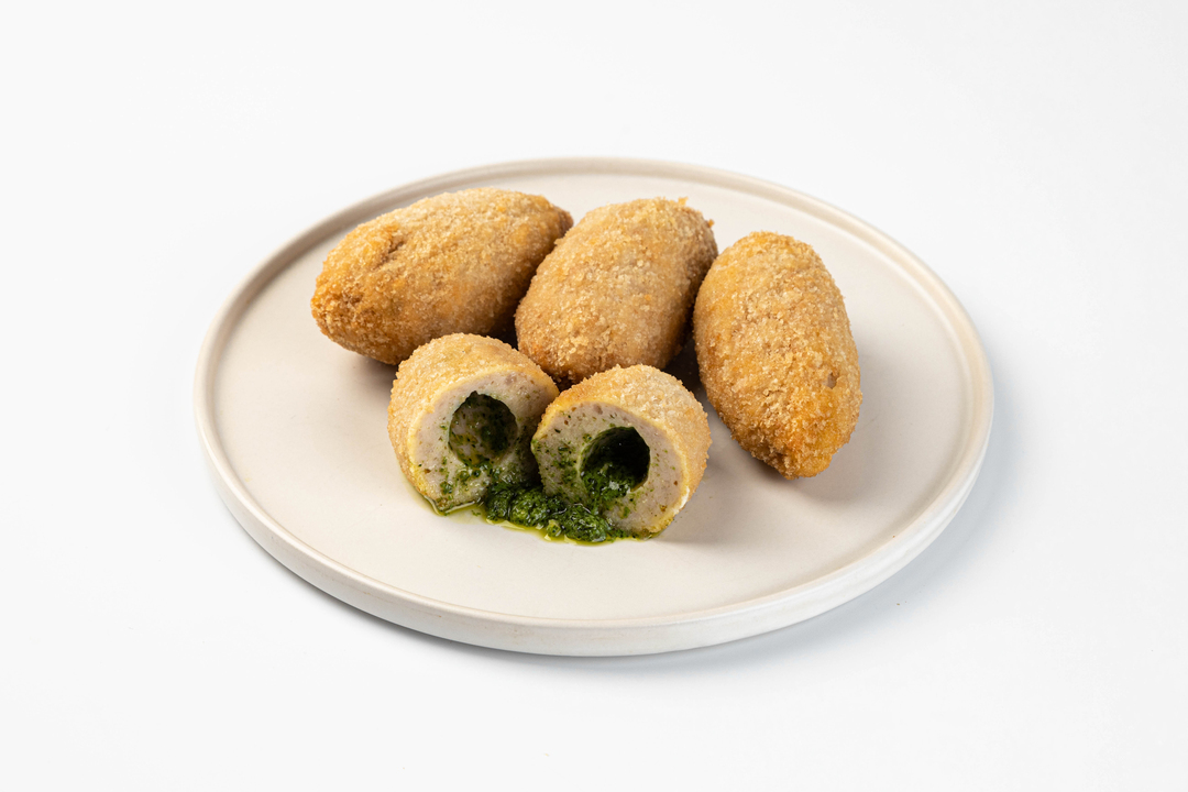 

Котлеты По-киевски с маслом и зеленью