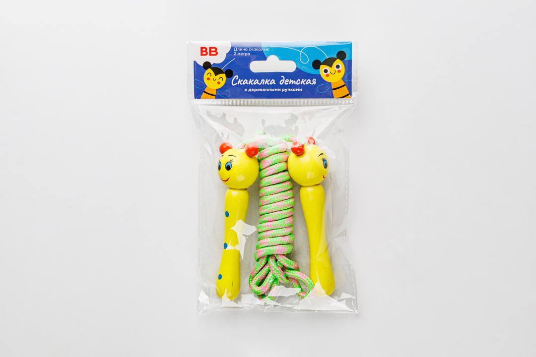 

Скакалка детская с деревянными ручками