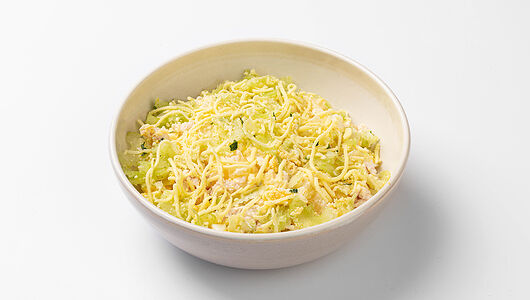 Салат с курицей, ананасами и сельдереем, 300 г