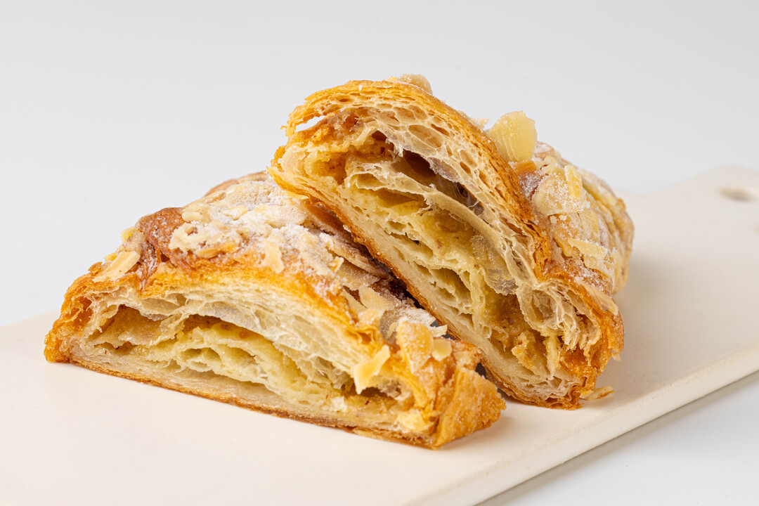 

Круассан миндальный, кафе рег (Продукт замороженный), 90 г