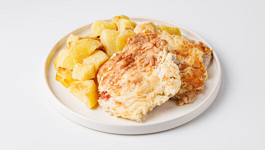 Мясо по-французски с печеным картофелем