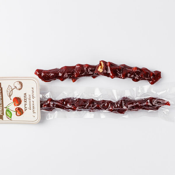 Чурчхела Ремесло вкуса Вишневая с грецким орехом