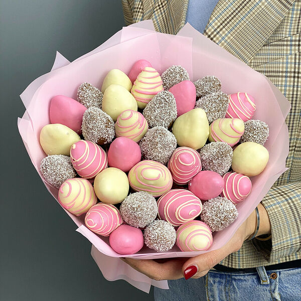 Букет из клубники в шоколаде 36-37 шт Pretty