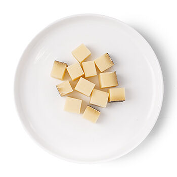 Сыр твердый из коровьего молока Le Poya 50% Margot Fromages, Россия