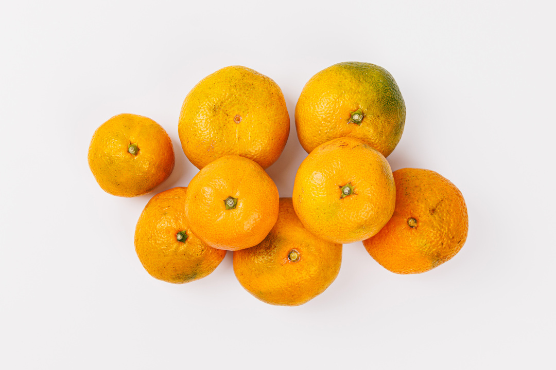 

Мандарины сезонные вес