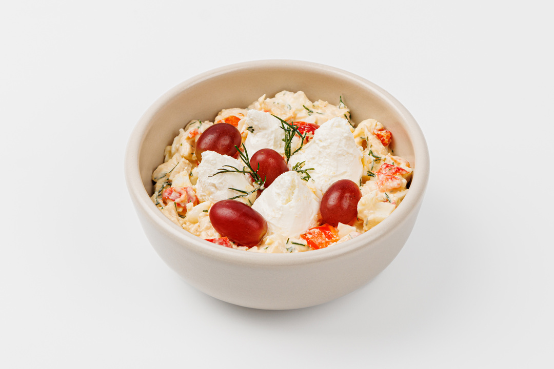 

Салат ВкусВилл с курицей, сыром Фета и виноградом, 180 г