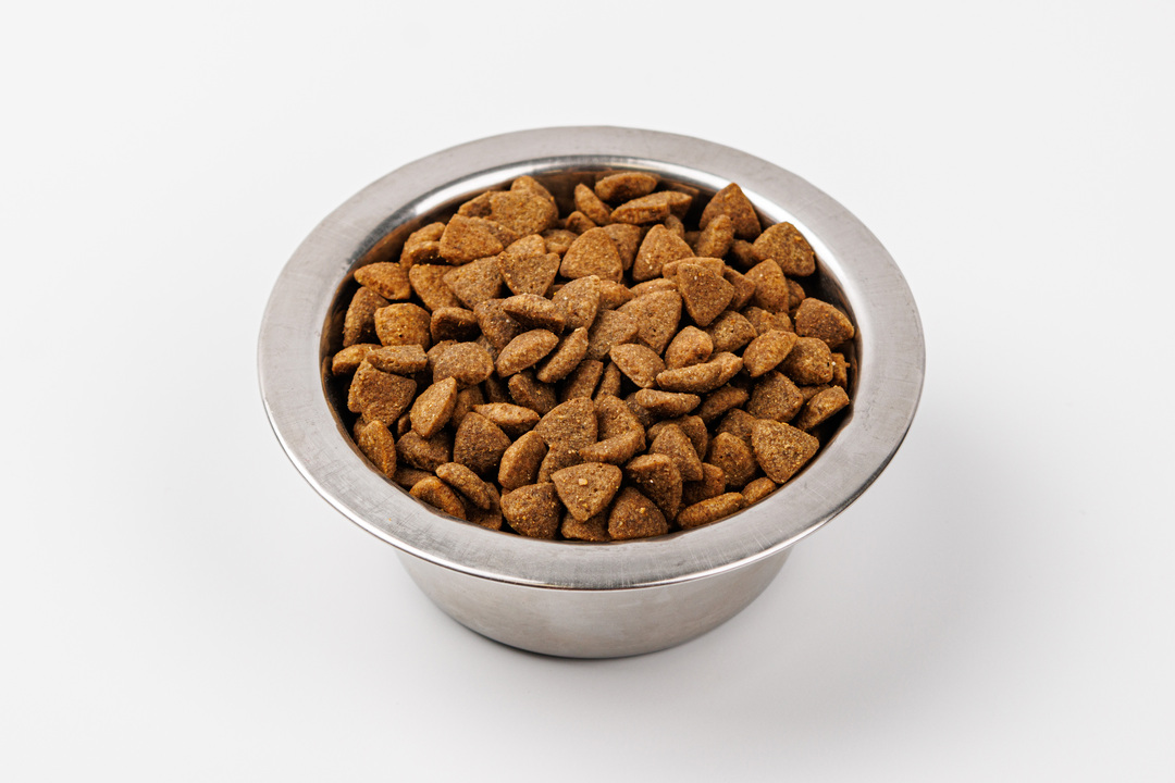 

Корм сухой ВкусВилл для стерилизованных кошек с курицей и голубикой 300 г