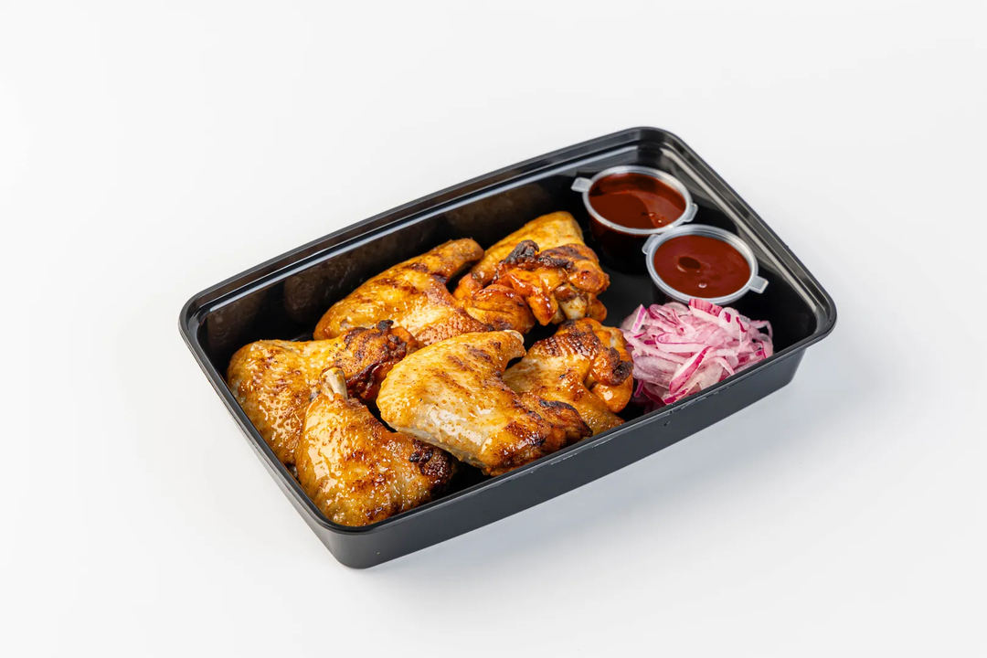 

Большая порция крыльев с соусом барбекю 490 г