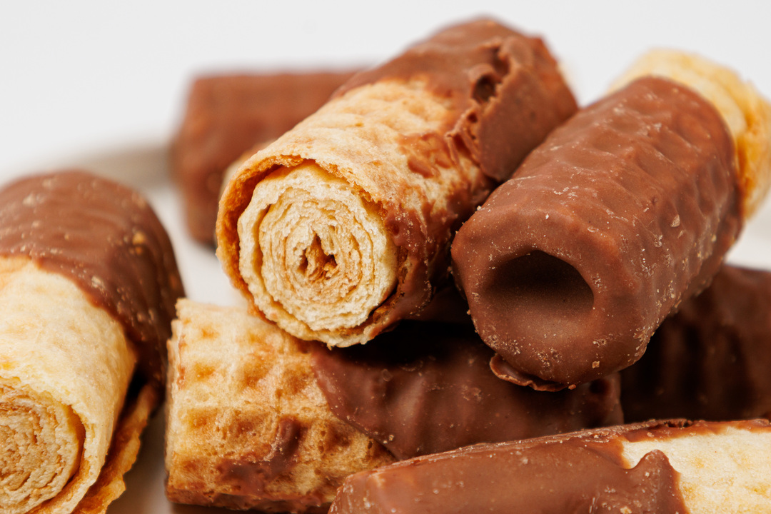 

Рулетики вафельные ВкусВилл в молочном шоколаде 80 г