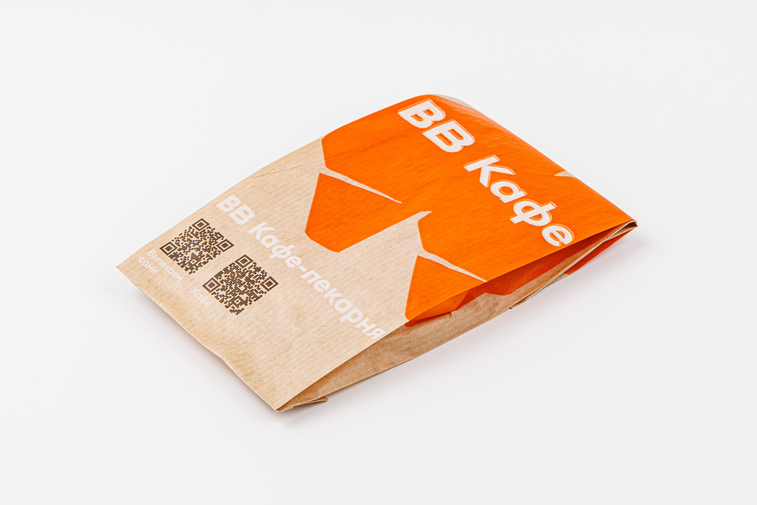 

Сэндвич ВкусВилл кафе с курицей, беконом и омлетом 200 г