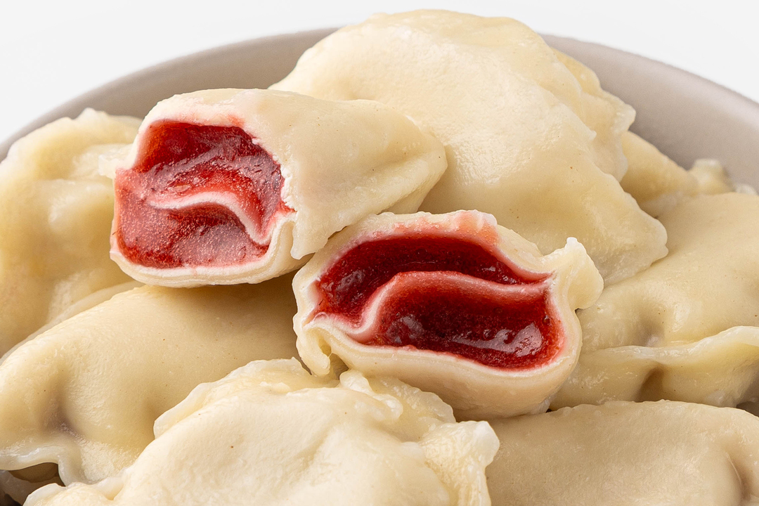 

Вареники ВкусВилл двулепные с клубникой и малиной продукт замороженный 500 г