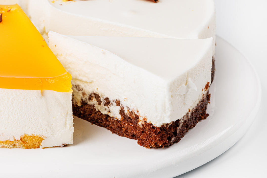 

Торт Половинки Маракуйя-Монтблан 500 г